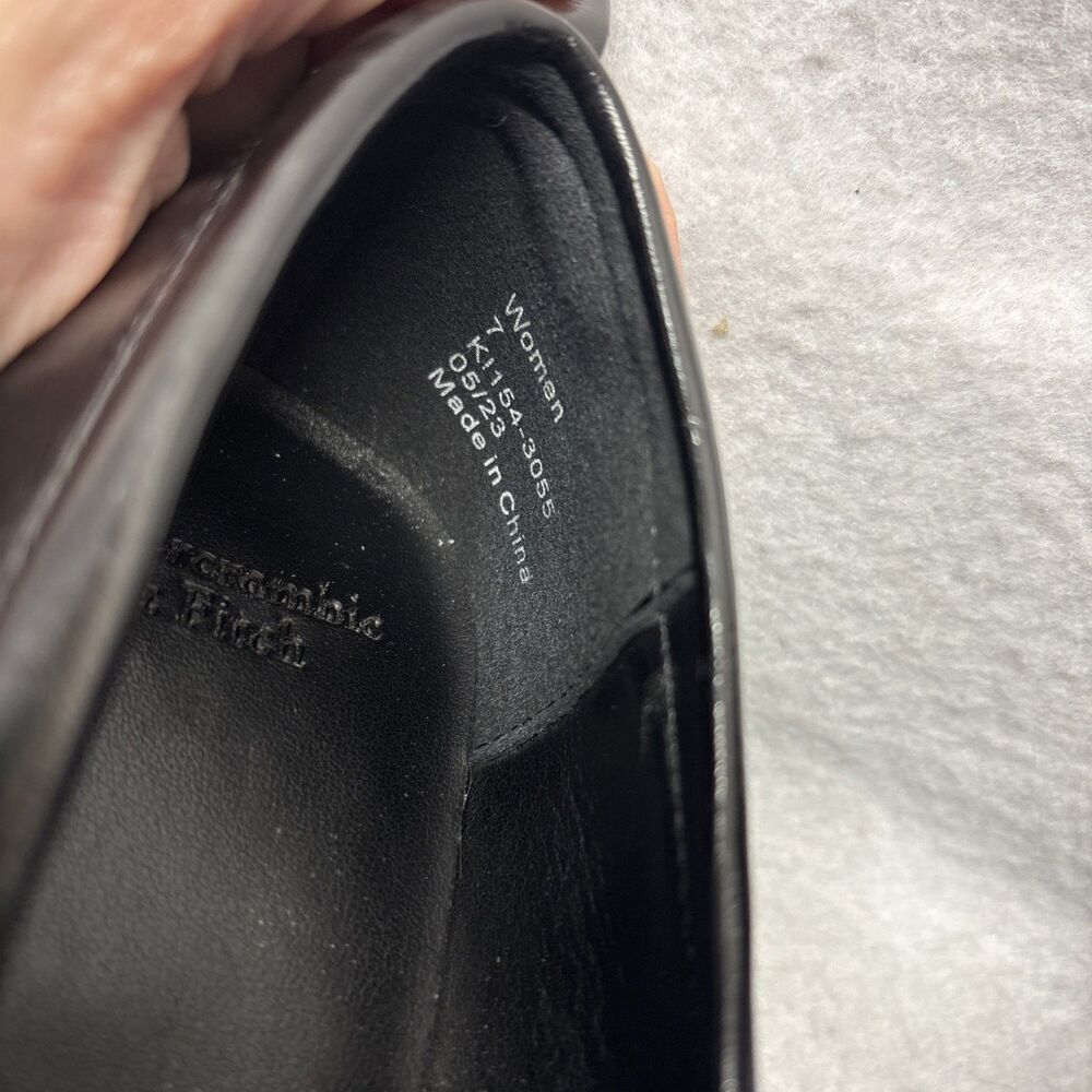 Abercrombie & Fitch Black Block Heeled Loafer Faux Leather Women’s Size 7 Y2K - Picture 3 of 5
